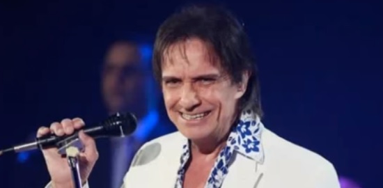 Especial de natal Roberto Carlos: mais do mesmo, ainda assim a TV Globo consegue manter atração por 40 anos