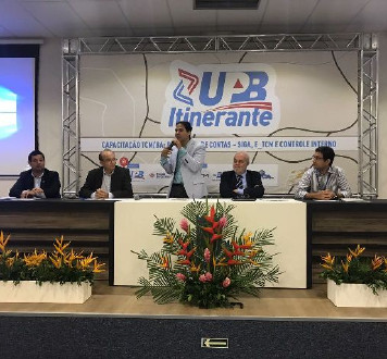 “A partir de hoje, vamos receber informações úteis”, diz Luiz de Deus em evento com UPB e TCM