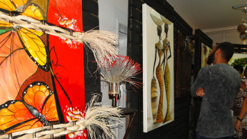 Artista plástico pernambucano realiza vernissage em Paulo Afonso (Fotos)