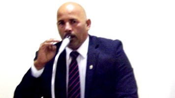 ‘Jamais serei taxado de traidor do povo’, afirma vereador Zé Carlos, em relação à Embasa