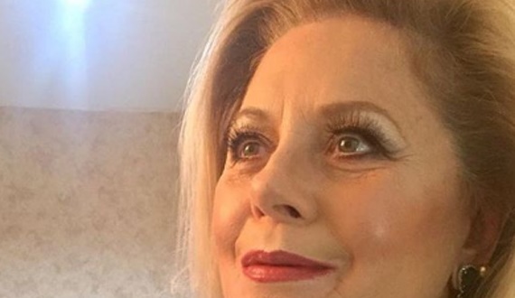 Vera Fischer arranca elogios ao aparecer decotada em evento