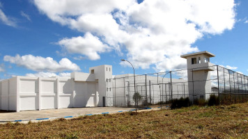 Três detentos são esfaqueados no Conjunto Penal de Eunápolis em intervalo de cinco horas