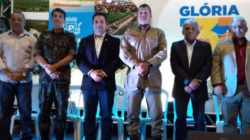 Prefeito David Cavalcanti anuncia pacote de obras na festa dos 132 anos de Glória-BA (Fotos)