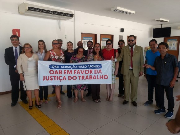 OAB realiza ato em defesa da Justiça do Trabalho em Paulo Afonso