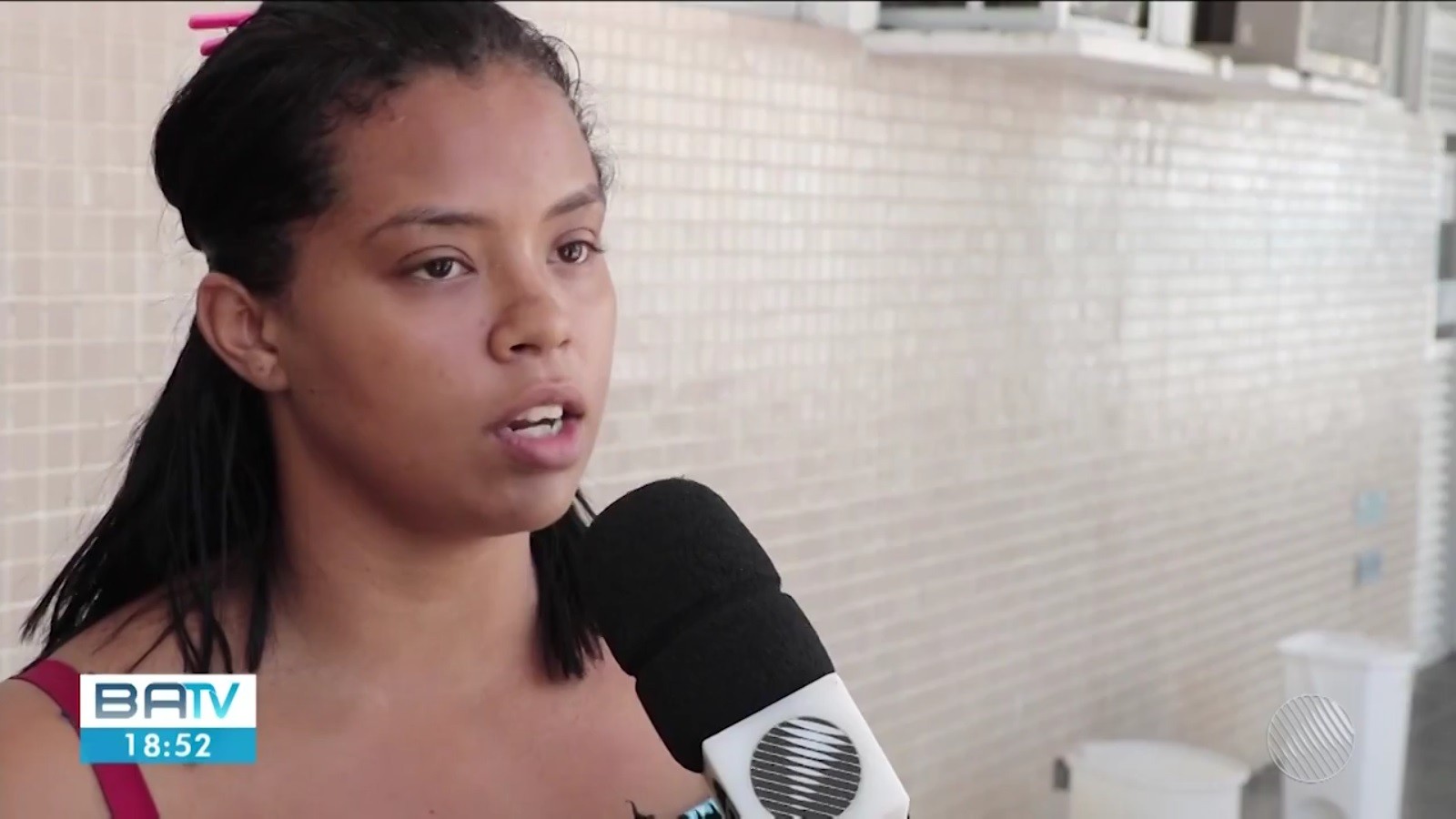 Criança de 2 anos é internada após beber água sanitária por engano em creche de Paulo Afonso