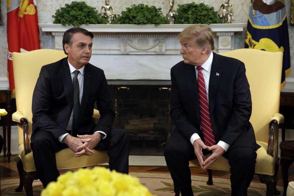 Francisco Nery Júnior: O Brasil descendo a ladeira – o presidente inseguro