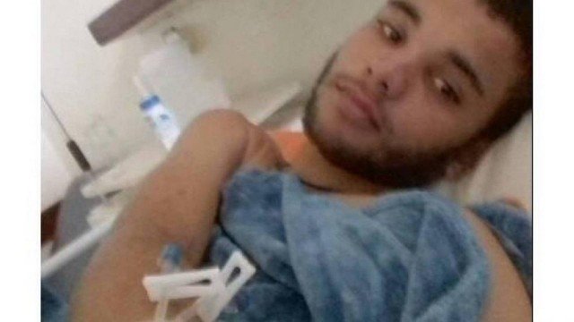 Jovem com câncer terminal foge de hospital para realizar desejo de comer hambúrguer e morre