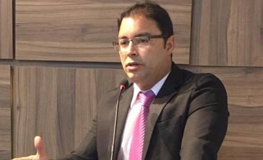 Em discurso, Mário Galinho critica Embasa e a paralisação das obras do Lindinalva Cabral