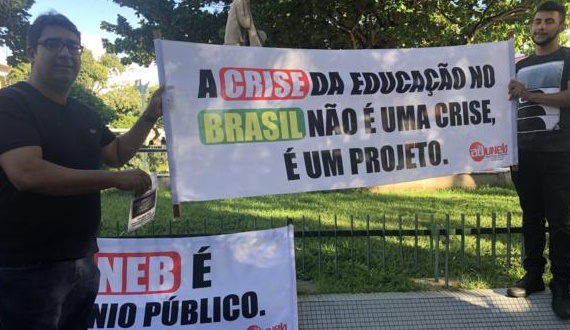 Vereador e professor Jean Roubert participa da mobilização em defesa da educação