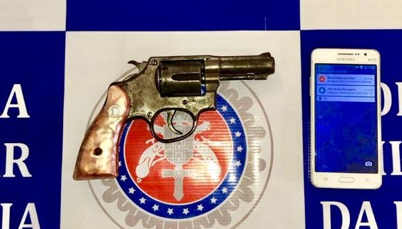Homem é preso por posse ilegal e comercialização de arma de fogo em Paulo Afonso