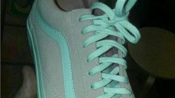 Verde ou rosa? Saiba qual é a verdadeira cor do tênis que é mistério na web