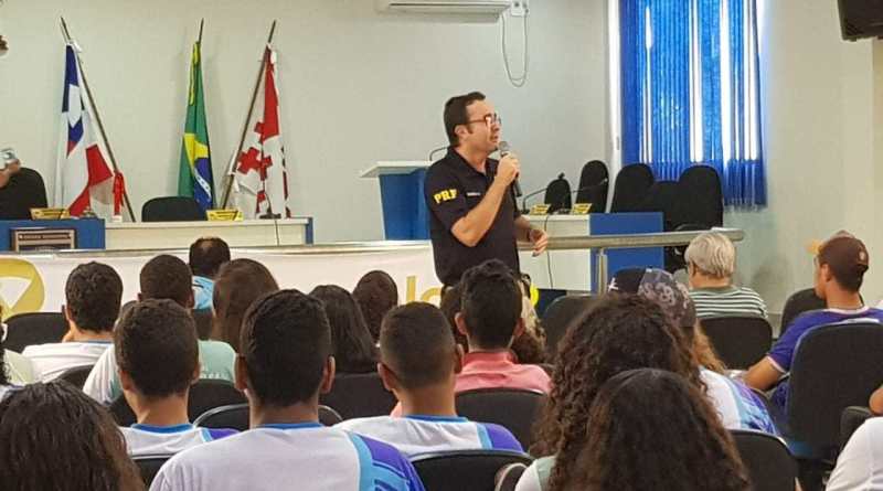 PRF realiza mais uma ação educativa do Maio Amarelo em Jeremoabo (BA)
