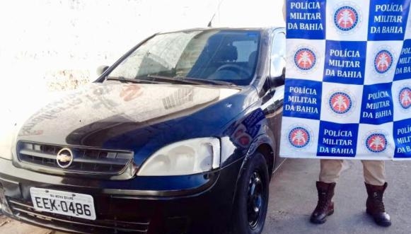 Polícia recupera veículo com restrição de roubo e suspeito de clonagem em Paulo Afonso