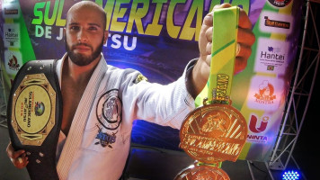 Pauloafonsino conquista Cinturão em Campeonato Sul-Americano de Jiu-Jitsu
