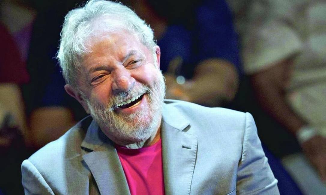 Lula revela estar apaixonado e ter planos de se casar ao sair da prisão