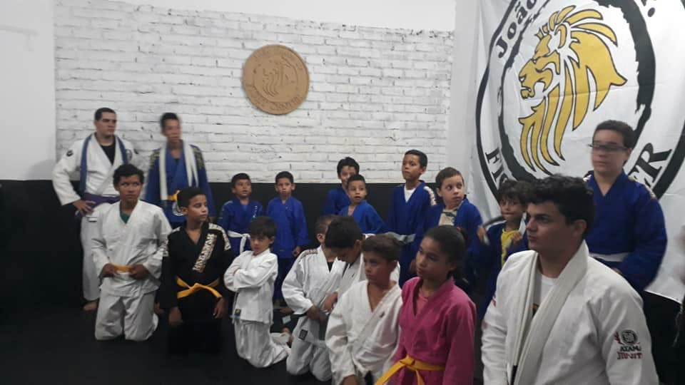 Projeto social leva o Jiu-Jitsu a crianças carentes em bairro de Paulo Afonso; você também pode ajudar!