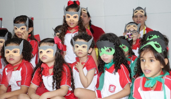 Colégio Montessori: Os super-heróis da limpeza deram um fim à sujeira durante o Projeto Higiene