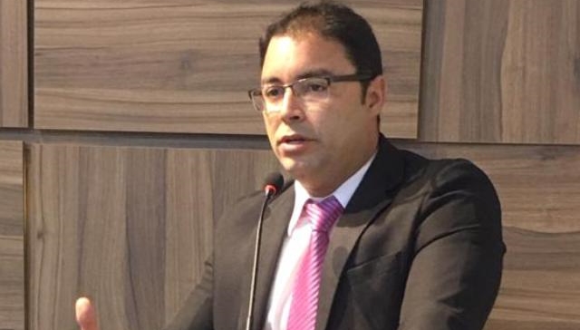 Mário Galinho faz duras críticas a Luiz de Deus que vetou importante projeto de lei para idosos e pessoas com deficiência de locomoção