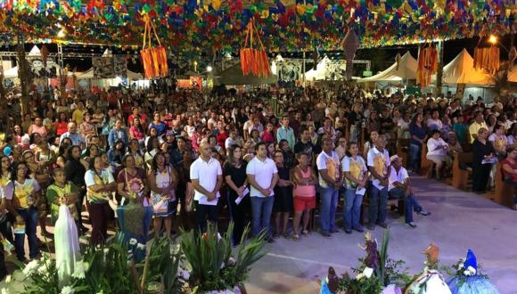 Missa campal e show católico encerram a programação da Trezena de Santo Antônio de Glória-BA