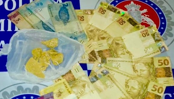 20º BPM prende traficante de drogas e a quantia de quase R$ 500 no Centro de Paulo Afonso