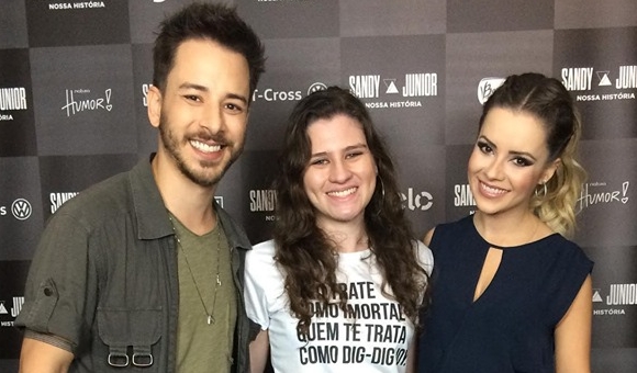Fã pauloafonsina volta no tempo ao assistir show de Sandy e Júnior em Salvador. Conheça história!