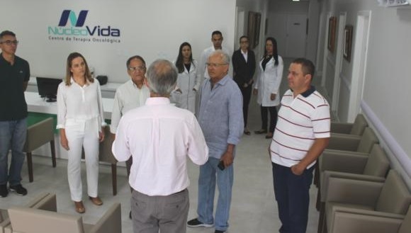 Prefeitura e Núcleo Vida buscam credenciamento no SUS para atendimento de pacientes com câncer em Paulo Afonso