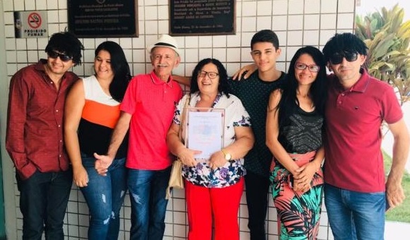 Com mais de 1 milhão de seguidores, “Humor em Família” é homenageado pela Câmara de Vereadores