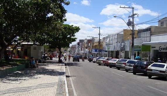 Paulo Afonso: Novo decreto mantém lojas fechadas por mais 15 dias, mas permite abertura de outros estabelecimentos