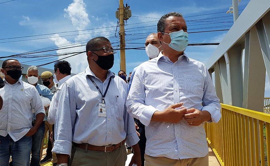 Rui Costa diz que aglomerações em eventos políticos no interior atrasam volta às aulas na Bahia