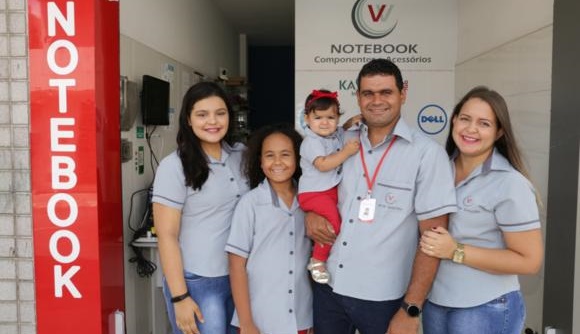 Welton e família agradecem a Paulo Afonso e região