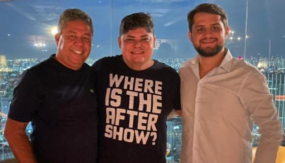 Cantor Nando Fernandez fecha parceria com empresários Niltinho Oliveira e Neto Coelho de Paulo Afonso