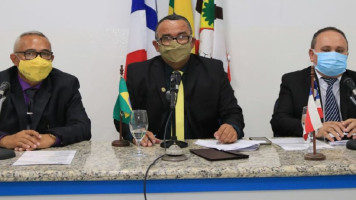 Missão de Dotor (PP) é eleito presidente da Câmara de Glória-BA; 11 vereadores são empossados