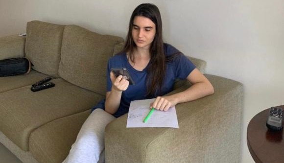 Em entrevista à Angiquinho, Luiza de Deus fala sobre a cura do pai e do avô, de quem desejou morte e do sonho revelador