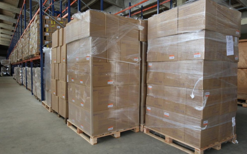 Primeiro lote das mais de 19 milhões de seringas compradas pelo governo da BA chegam a Salvador