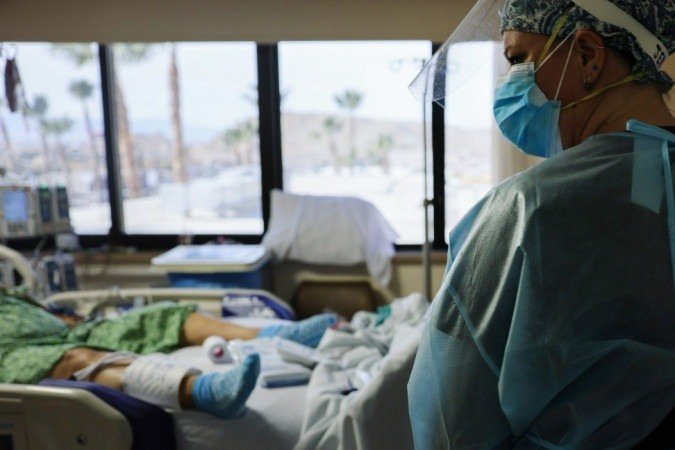 Nova cepa do coronavírus se espalha pelo país e cientistas temem terceira onda