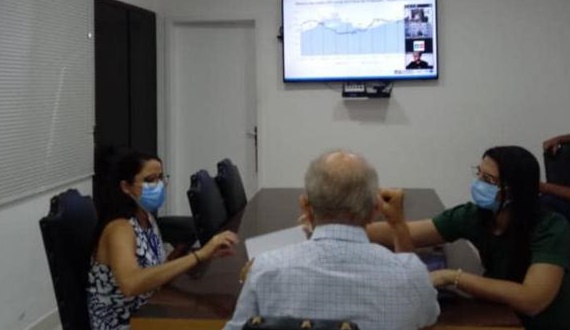 Em videoconferência com a Sesab, Luiz de Deus destaca redução de casos ativos de 705 para 201 em duas semanas