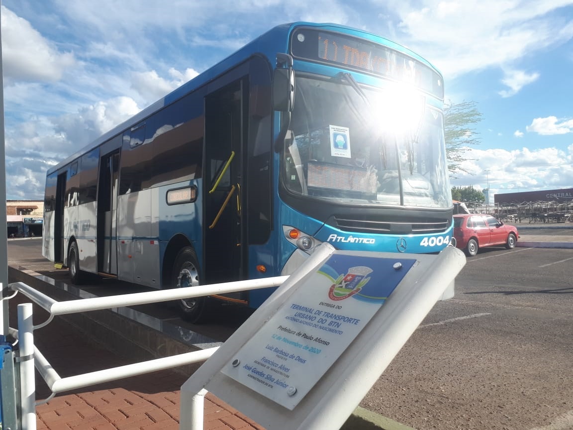 Novos ônibus com ar-condicionado já estão em circulação no município, diz prefeitura