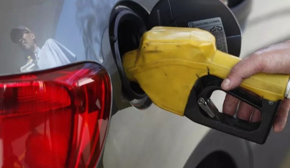 Petrobras anuncia 6º reajuste no ano, alta de 8,8% na gasolina e 5,5% no diesel