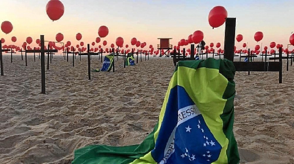 Brasil bate triste recorde de mortes por Covid-19 em 24 horas; mais 2.349 vidas perdidas