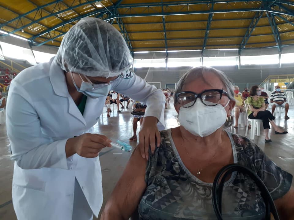 Covid-19: mais 1.425 pessoas são vacinadas com a 2ª dose neste feriado de Tiradentes em Paulo Afonso