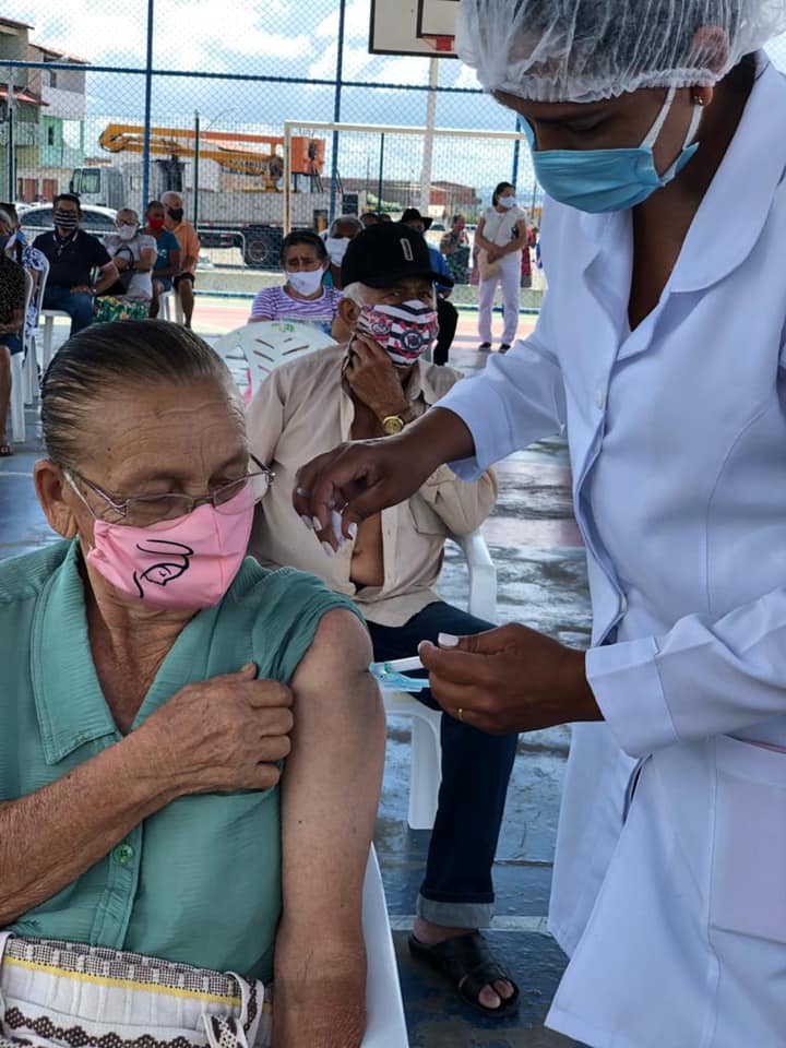 Covid-19: mais 1.425 pessoas são vacinadas com a 2ª dose neste feriado de Tiradentes em Paulo Afonso
