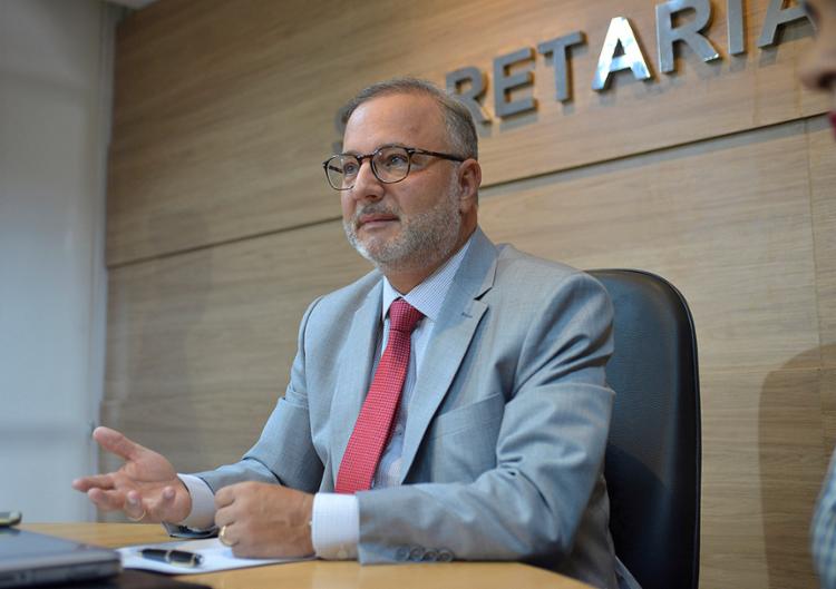 Secretário de Saúde da BA critica decisão da Anvisa de negar importação da vacina Sputnik V: ‘Desconexão da realidade’