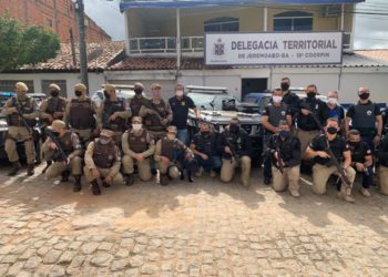 20º BPM/Paulo Afonso e 18ª Coorpin capturam suspeito de homicídio com armas e drogas em Jeremoabo