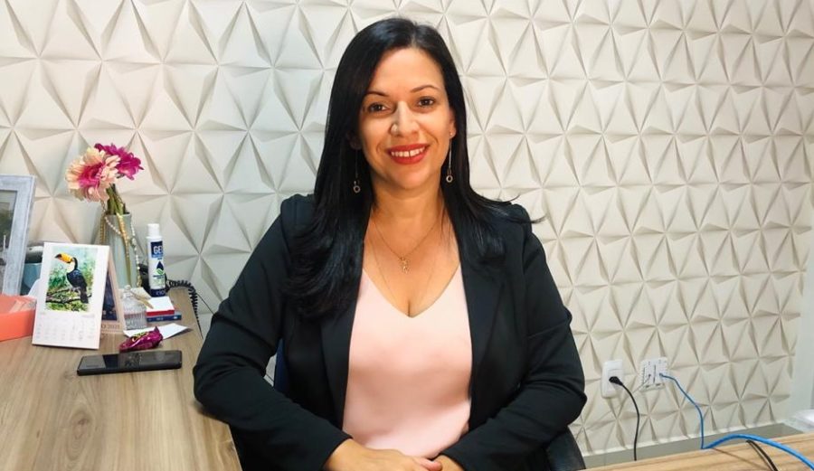 Evinha Oliveira: de absorventes nas cestas básicas à vacinação transparente; o poder precisa de mais mulheres