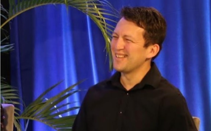 Dr. Henrique envia mensagem após receber alta do Hospital Aliança: “Logo estarei de volta”