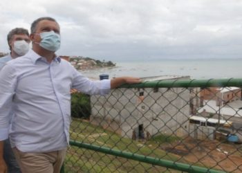 Rui Costa escolherá “quatro ou cinco cidades” da Bahia para vacinar toda a população acima dos 18 anos