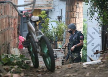 Mãe é presa por consentir estupro da filha em Ribeira do Pombal