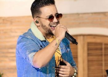 Cantor sertanejo Kleber, da dupla com Kaue, morre de Covid-19