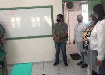 Equipe vistoria escolas para cumprimento de protocolo de retorno às aulas em Paulo Afonso