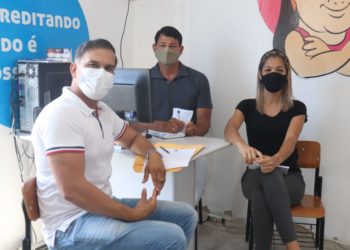 Marconi apresenta na Câmara projeto que regulamenta atividades de tradutor e intérprete de Libras em escolas